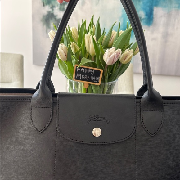 Longchamp Le Pilage Elegant Black Leather Tote Bag. Excellent condition. - Picture 13 of 15